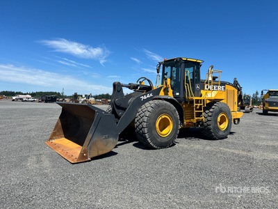 2012 John Deere 744K Pala gommata