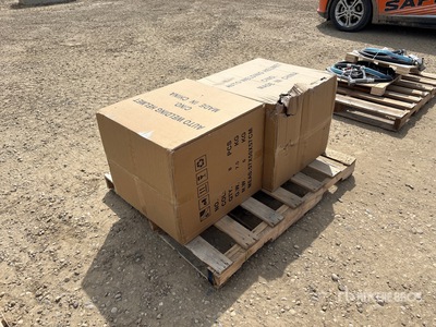 Quantity of (16) 2026 GLWH16 Auto Darkening Welding Helmet Varios, herramientas manuales (Unused)