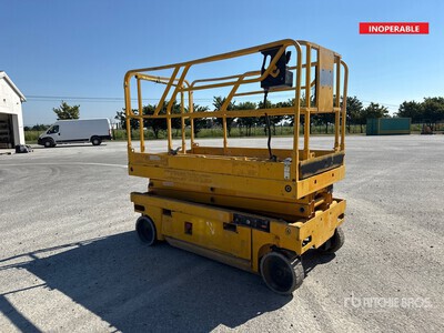 2009 Haulotte Compact 8W NT Electric Hebebühne (Inoperable)