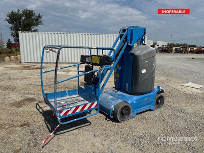 2010 Genie GR26J Elevador vertical (Inoperable)