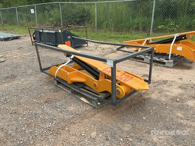 2026 Handy HET320 30 in Excavator Thumb - Fits Cat 320 (Unused)