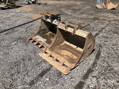 Quantity of (2) Geith Digging 900mm & 890mm Cazo para excavadora