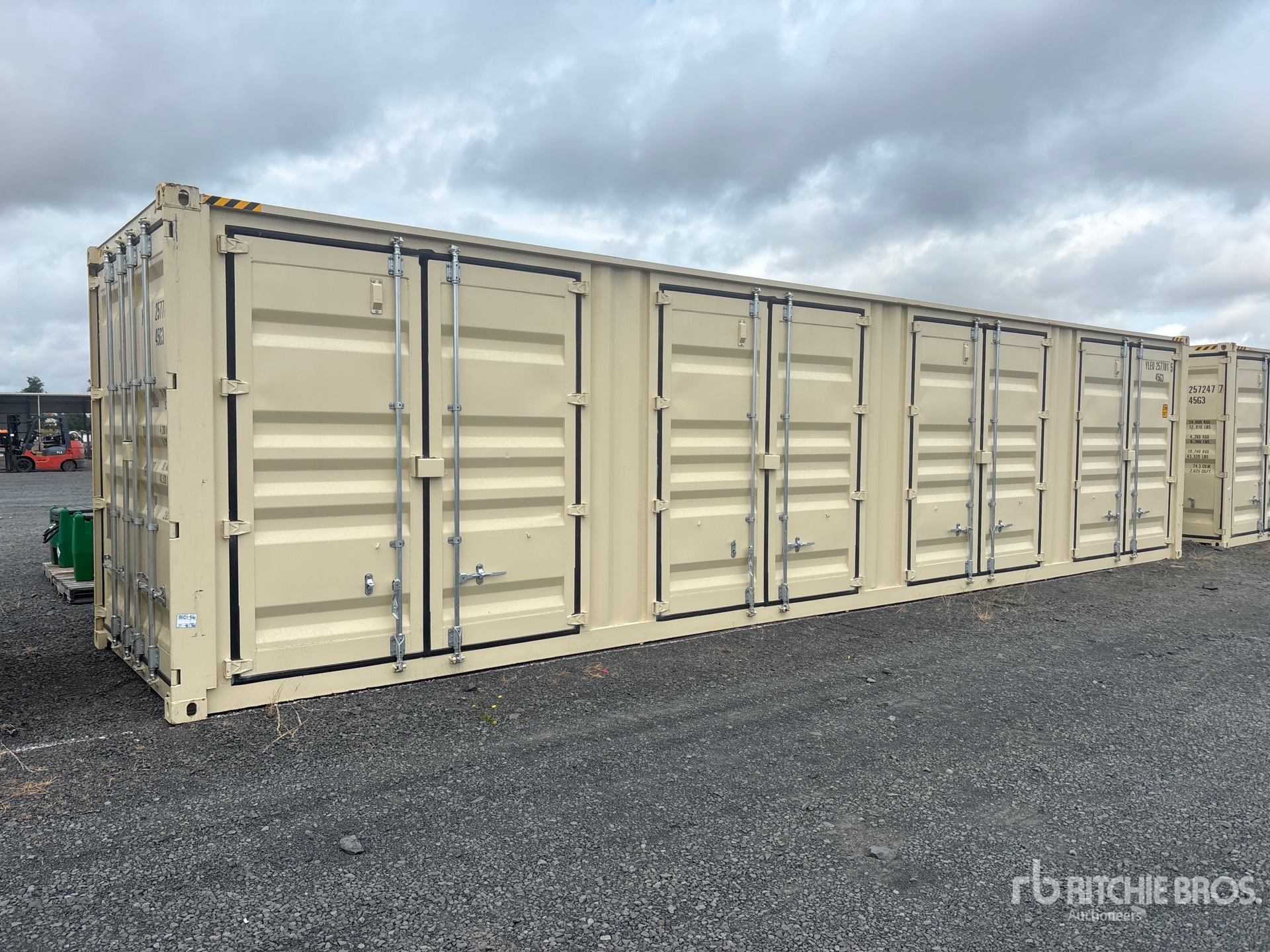 2026 40 ft High Cube Multi-Door Storage Container