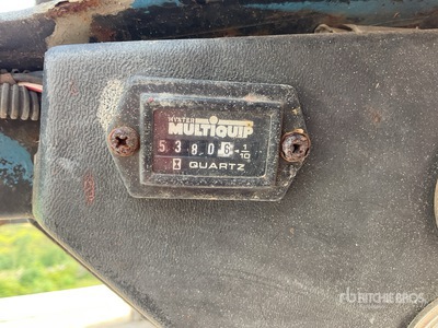 Bobcat 443 شاحنة جرافة