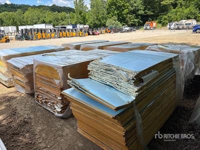 Quantity of (8) Pallets of Polyiso Insulation その他 - 店舗 & 倉庫