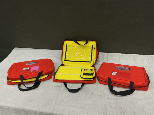 (53) Thomas Padded Medical Bags