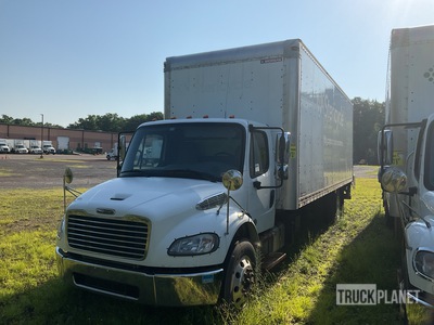 2018 Freightliner M2106 4x2 Camion fourgon