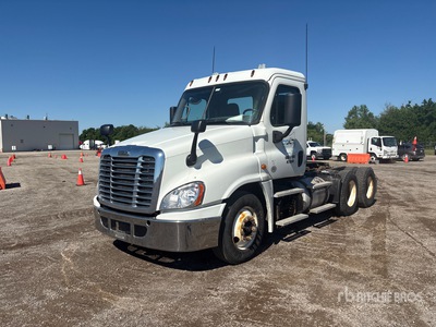 2018 Freightliner Cascadia 125 6x4 T/A Day Cab Truck Tractor