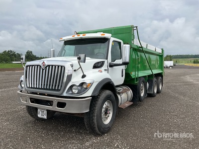 2020 International HV607 8x4 Tri/A-kiepwagen