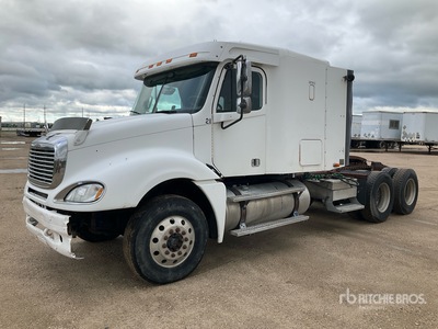 2003 Freightliner T/A Sleeper Truck Tractor