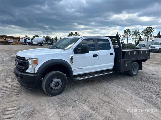 2020 Ford F-450 4x4 Crew Cab Flatbed Truck