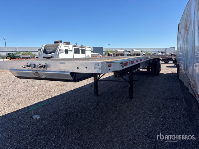 2016 Fontaine Revolution 48 ft T/A Spread Axle Flatbed Trailer