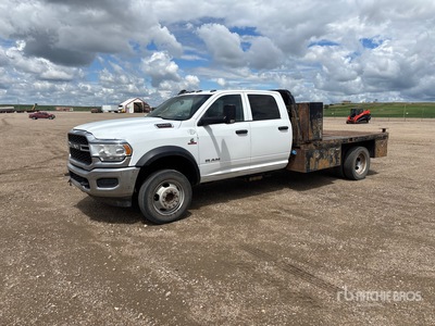 2019 Ram 5500 4x4 Crew Cab Flatbed Truck