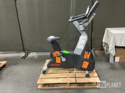Life Fitness CLSC Exercise Bike