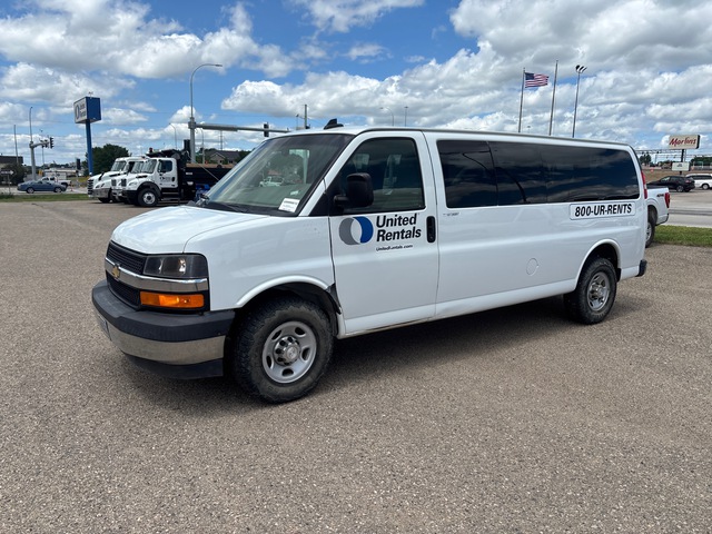 2017 Chevrolet 3500 Express 15 Passenger Van