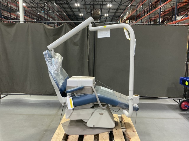 Midmark Knight Dental Chair
