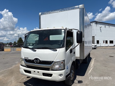 2013 Hino 195 4x2 Van Truck