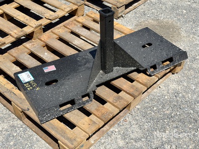 2 in Acoplador de Remolque para Minicargadora (Unused)