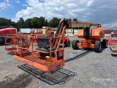 2015 JLG 800AJ 4WD Diesel Articulating Boom Lift