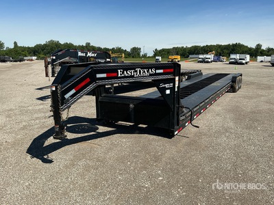 2025 East Texas 44 ft Tri/A Gooseneck Remolque Portamaquinaria