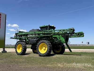 2019 John Deere R4044 132 ft 4x4 High Clearance Self-Propelled Sprayer