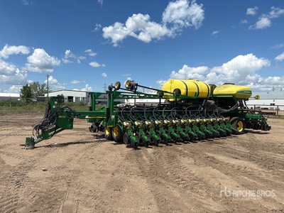 2008 John Deere DB60 36 Row Planter