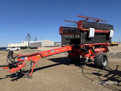 2017 Kuhn MM700 24 ft 2-Point Windrow Merger