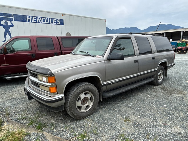 3GNFK16R2WG147402 1998 photo no. 1