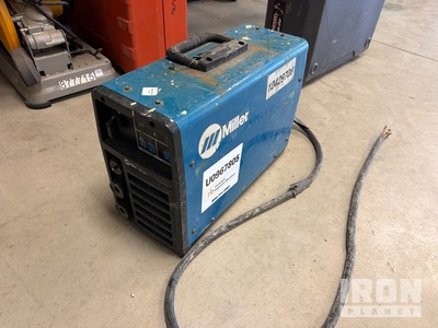 2021 Miller CST-282 Electric Welder