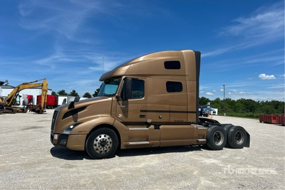 2022 Volvo VNL 6x4 3- Achs Sattelzugmaschine mit Schlafkabine
