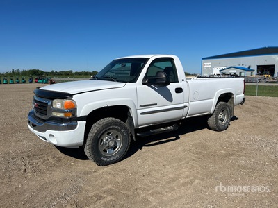 2003 GMC Sierra 2500 4x4 Pick Up
