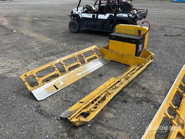 2020 Yale MPW080E 8000 lb Electric Pallet Jack