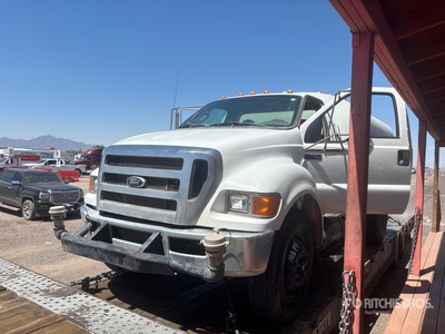 2013 Ford F-750 2000 gal 4x2 شاحنة مياه