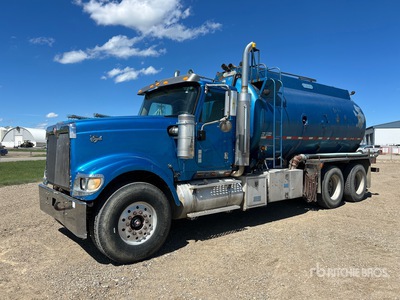 2002 International 9900i 16000 L 6x4 Camion citerne à eau