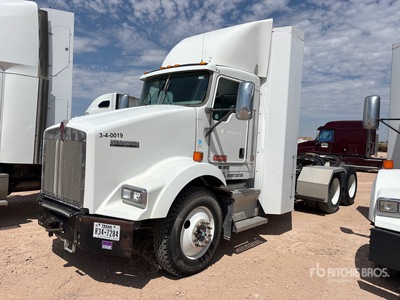 2014 Kenworth T800 CNG 6x4 Day Cab Truck Tractor (Inoperable)