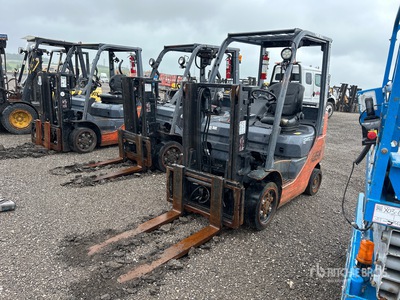 2010 Toyota 8FGCU25 4700 lb Pneumatic Tire Forklift