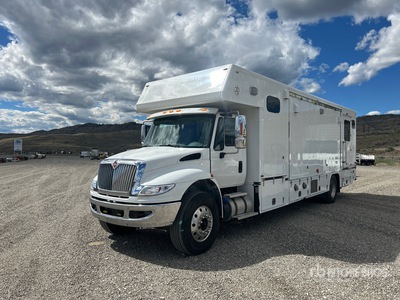 2018 International 4400 4x2 Utility Truck