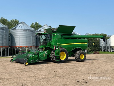 2019 John Deere S790 Combine Harvester