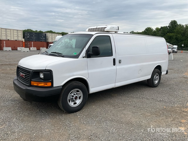 2016 GMC Savanna 3500 4x2 Refrigerated Truck