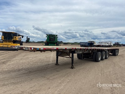 2007 Doepker HB8301L 32 ft Tri/A Super B-Train Lead Flatbed Trailer