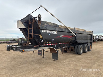 2005 Doepker SG7109 34 ft Tri/A End Dump Trailer