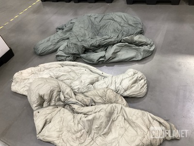(120) Sleeping Bags