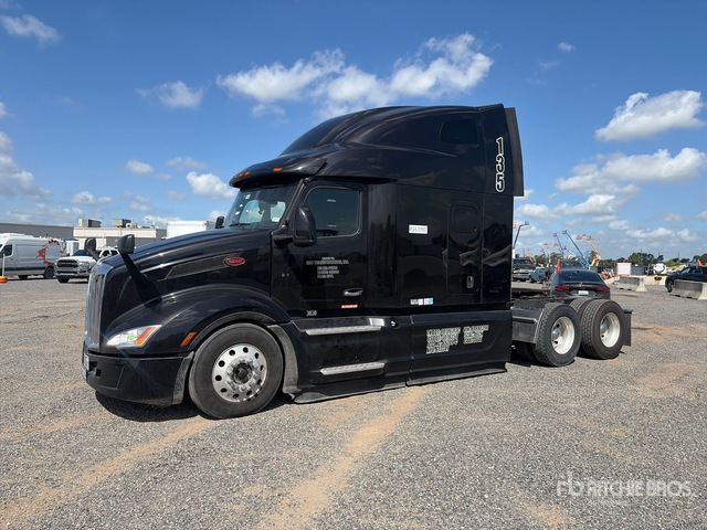 2023 Peterbilt 579 6x4 T/A Sleeper Truck Tractor