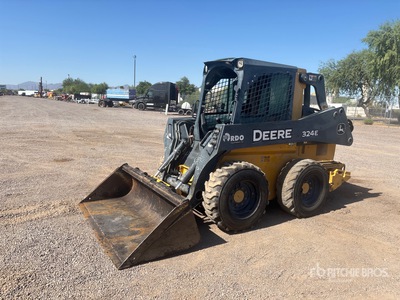 2017 John Deere 324E Minicargadora