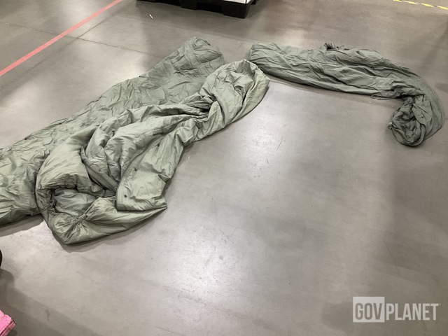 (160) Sleeping Bags
