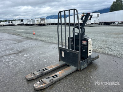 2013 Crown PE4500-60 2420 lb Gato de bandeja