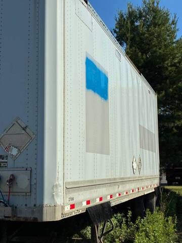 2013 Stoughton DVW-285S-C-WDG 28 ft S/A Van Trailer