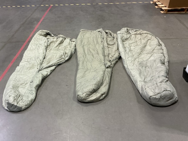 (87) Sleeping Bags (87) Sleeping Bags