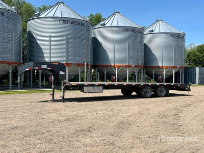 2010 Precision 30 ft T/A Gooseneck Remolque caja abierta