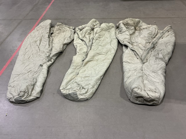 (78) Sleeping Bags (78) Sleeping Bags